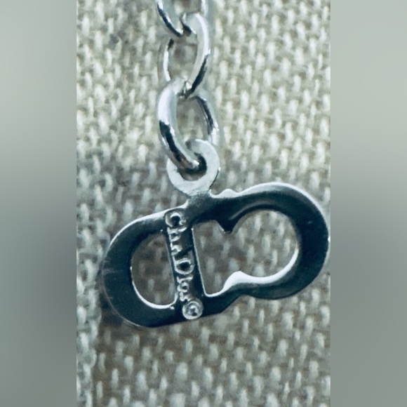 100% Authentic CHRISTIAN DIOR Solitaire Crystal Pendant - Picture 4 of 14